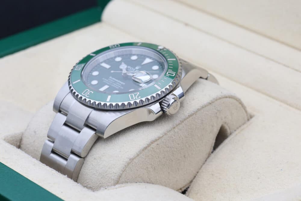 Rolex 116610LV Green SUBMARINER  40mm 2017 HULK - Image 4