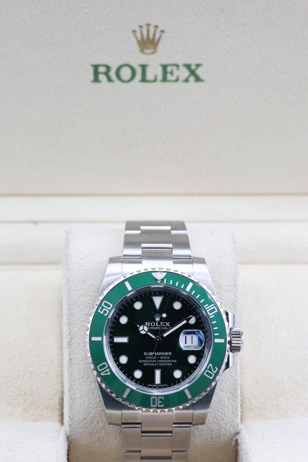 Rolex 116610LV Green SUBMARINER  40mm 2017 HULK - Image 2
