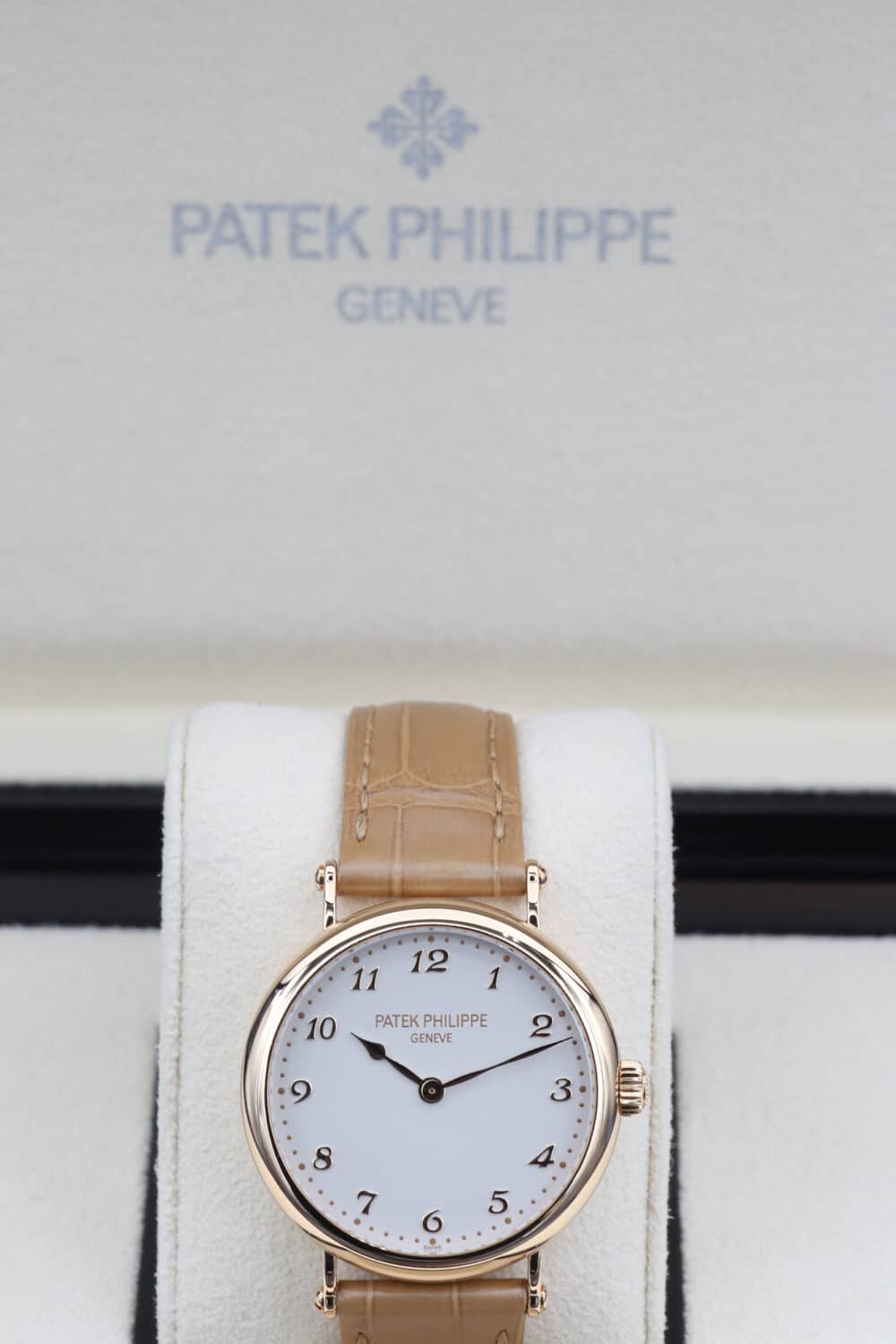 Patek Philippe 7200R-001 White CALATRAVA 34.6mm 2023 - Image 2