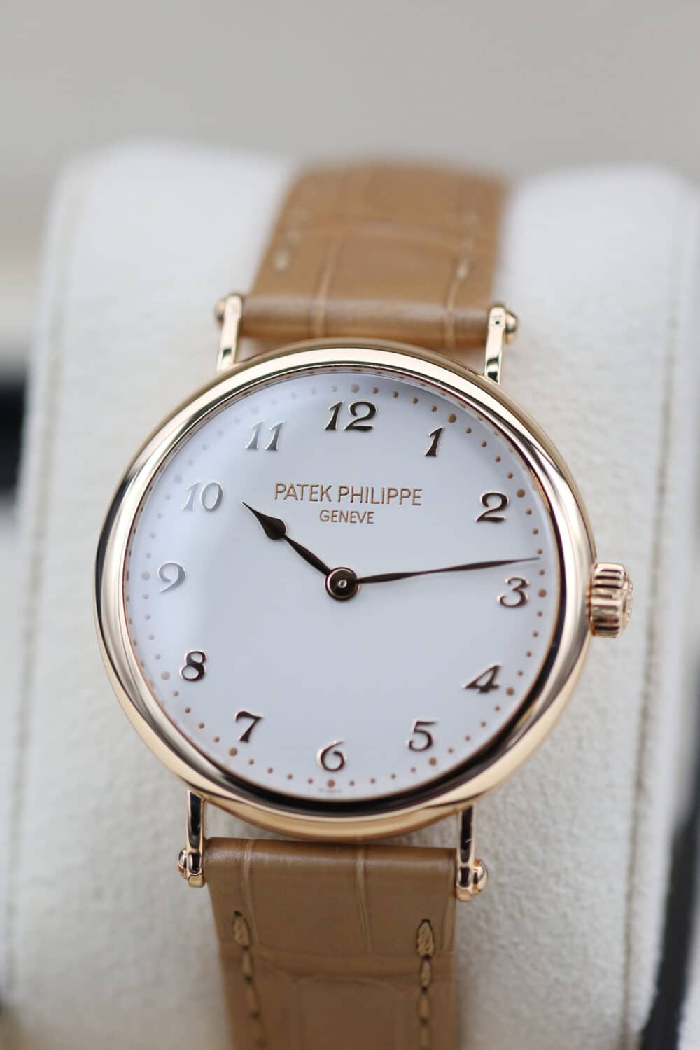 Patek Philippe 7200R-001 White CALATRAVA 34.6mm 2023 - Image 3