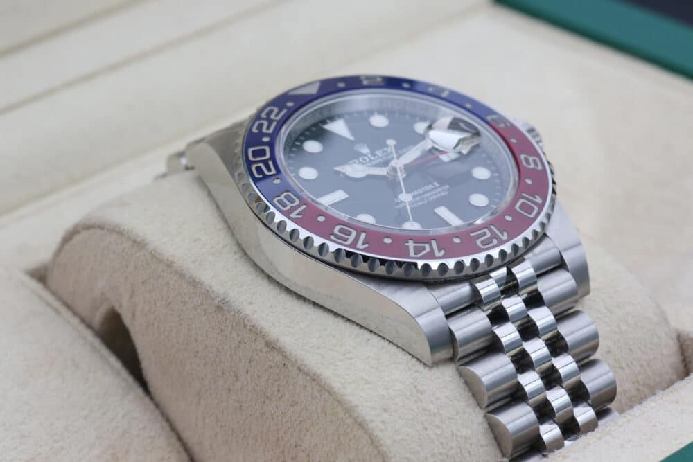 Rolex 126710BLRO Black GMT MASTER II 40mm 2019 - Image 6