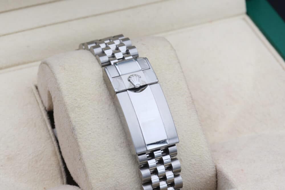 Rolex 126710BLRO Black GMT MASTER II 40mm 2019 - Image 7