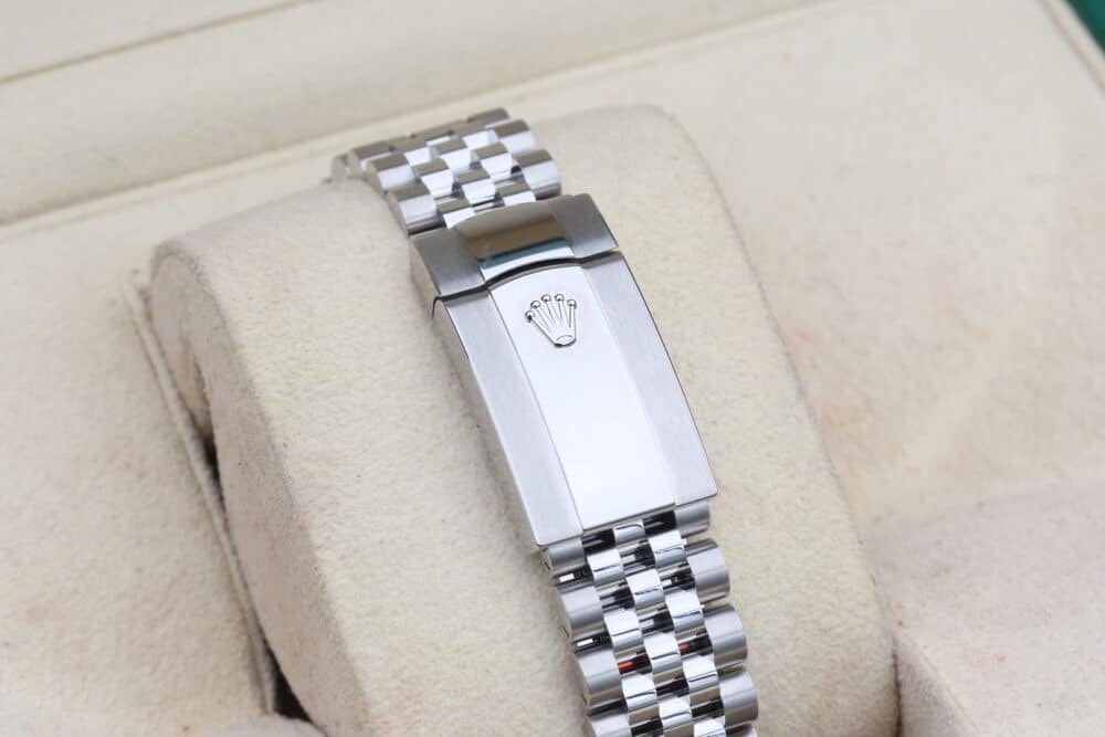 Rolex Datejust White Roman 126334 41mm 2024 - Image 6