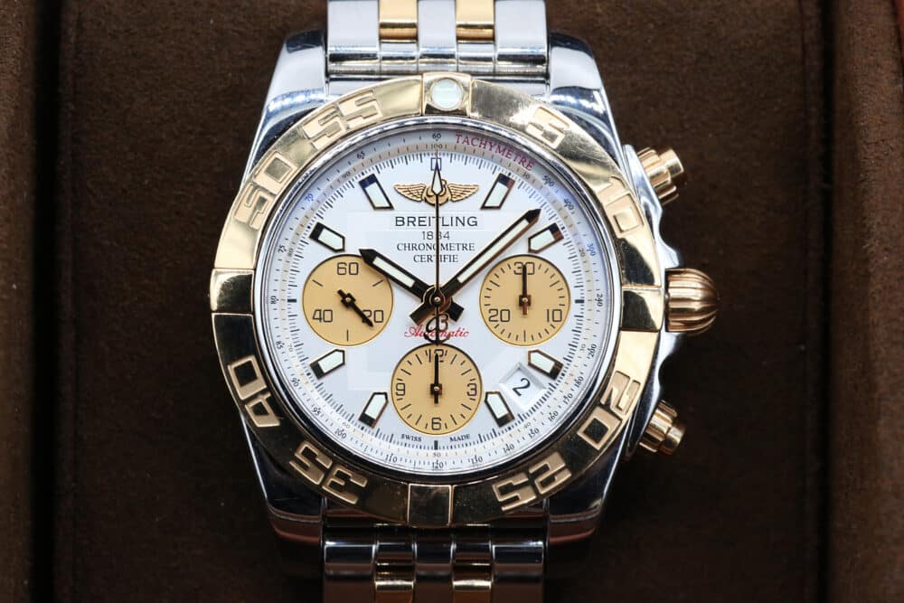 Breitling CB014012/G713 White Chronograph CHRONOMAT 41mm