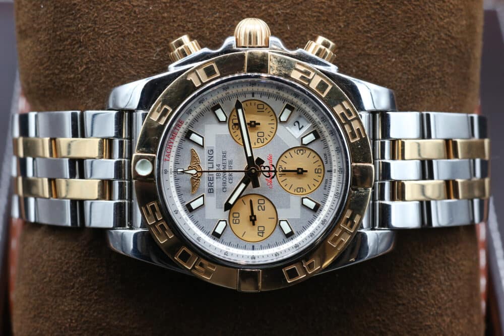Breitling CB014012/G713 White Chronograph CHRONOMAT 41mm - Image 2