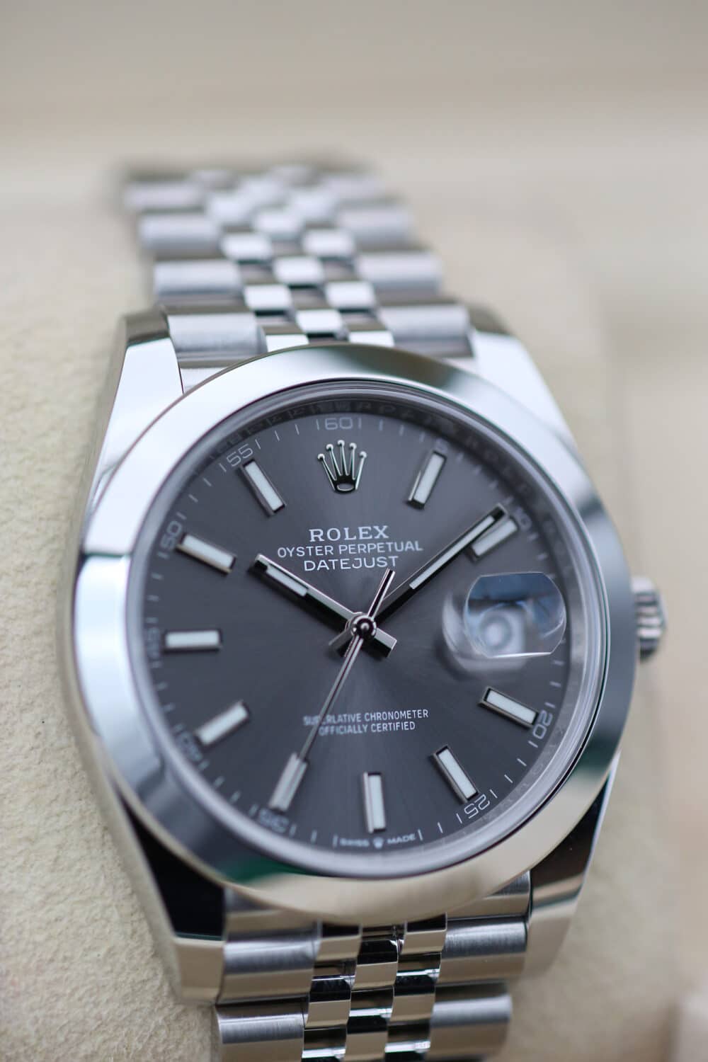 Rolex 126300 Rhodium DATEJUST 41mm 2024 - Image 3