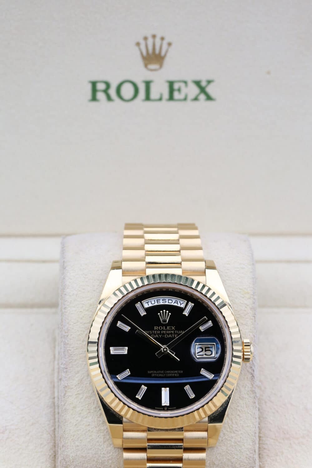 Rolex 228238 Onix Baguette DAY-DATE 40mm 2023 - Image 3