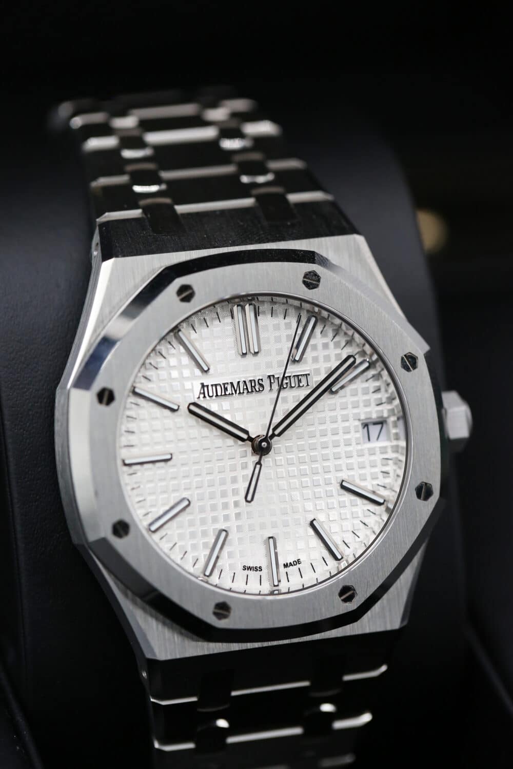 Audemars Piguet 15510ST.OO.1320ST.03 White ROYAL OAK 41mm 2023 - Image 2
