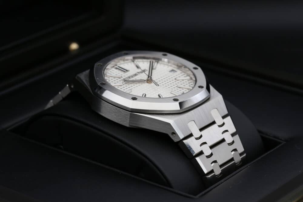 Audemars Piguet 15510ST.OO.1320ST.03 White ROYAL OAK 41mm 2023 - Image 7