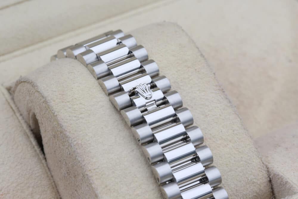 Rolex 228206 Ice Blue Baguette DAY-DATE 40mm 2022 - Image 7