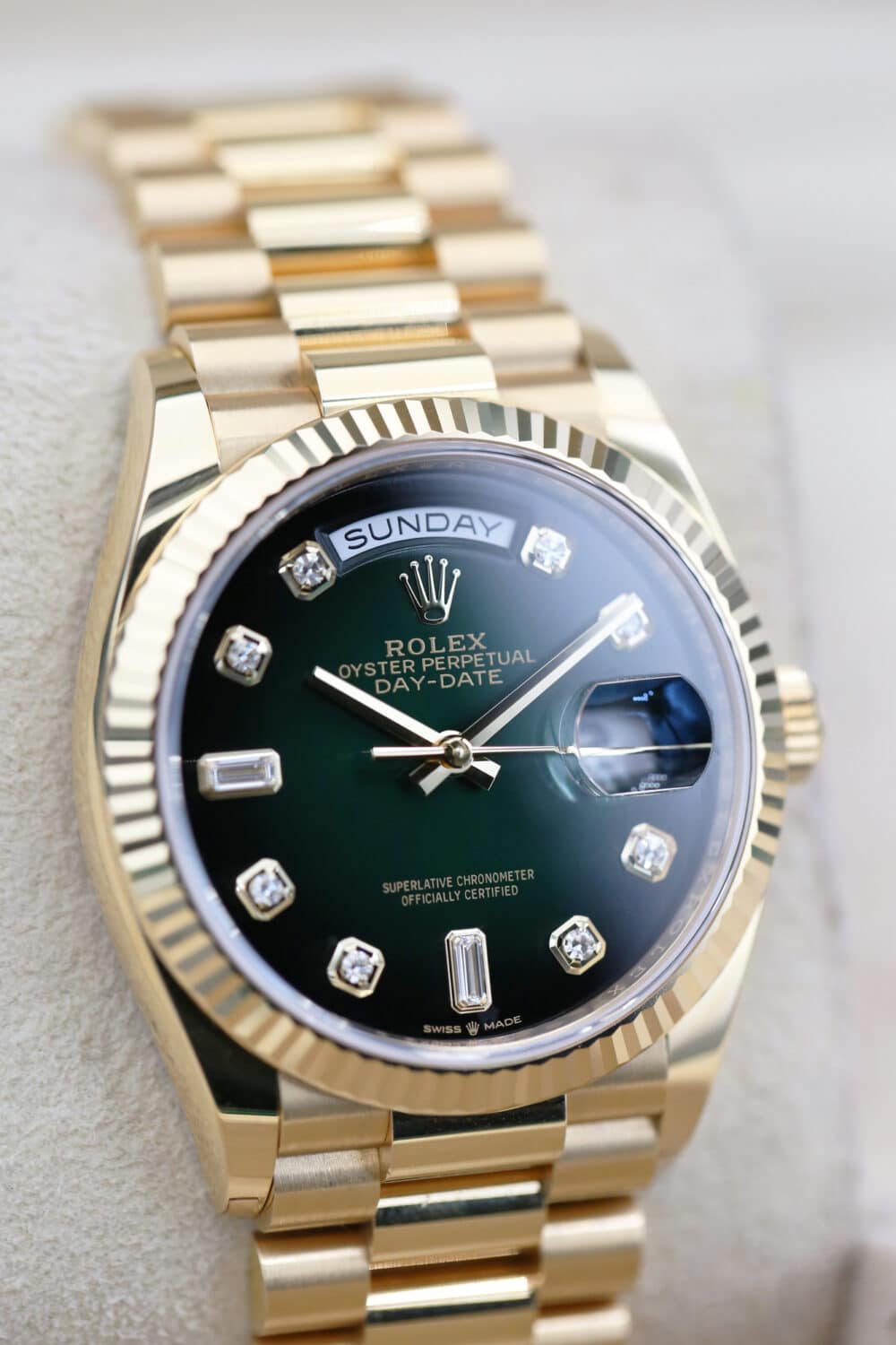 Rolex 128238 Ombre Green DAYDATE  36mm 2021 - Image 2