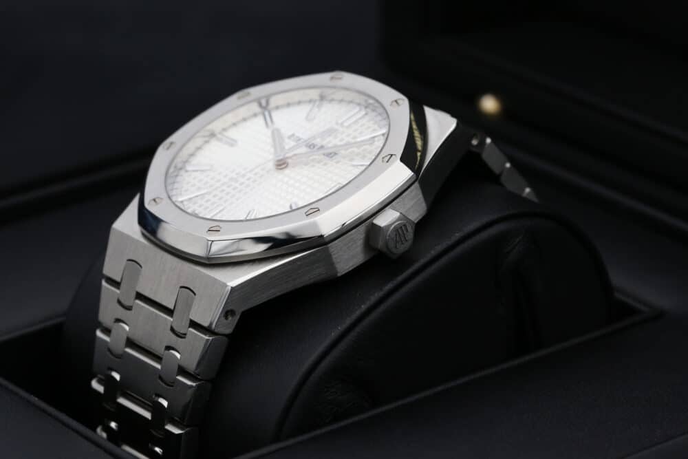 Audemars Piguet 15500ST White ROYAL OAK  41mm 2023 - Image 5