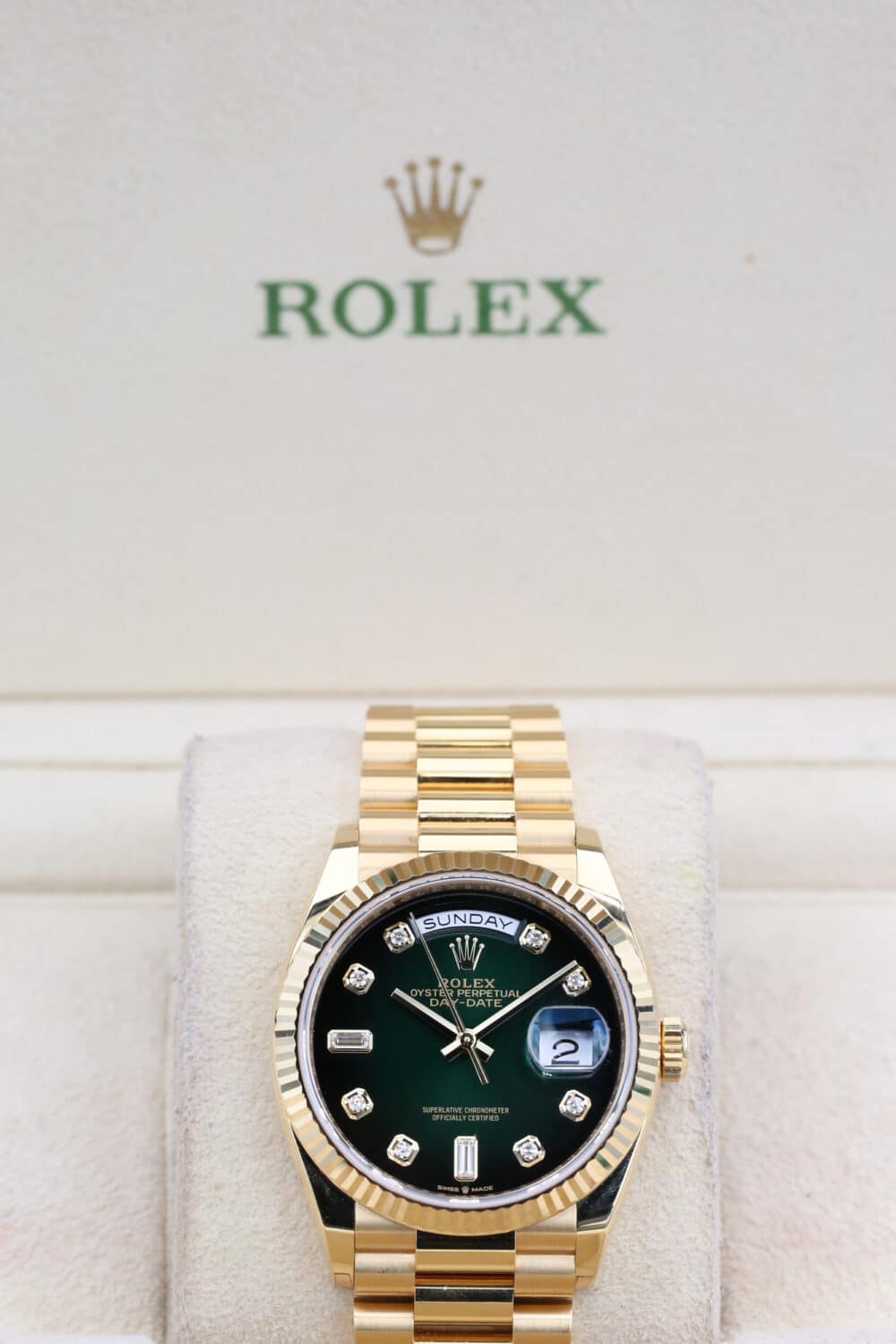 Rolex 128238 Ombre Green DAYDATE  36mm 2021 - Image 3