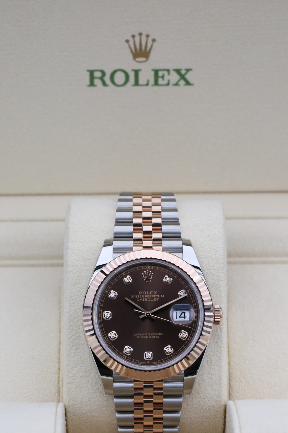 Rolex 126331 Chocolate Diamond DATEJUST 41mm 2024 - Image 4