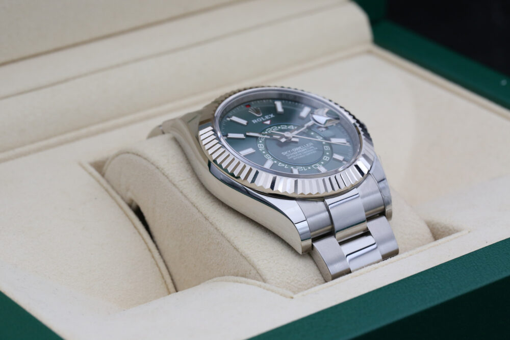 Rolex 336934 Green SKY-DWELLER 42mm 2024 - Image 7