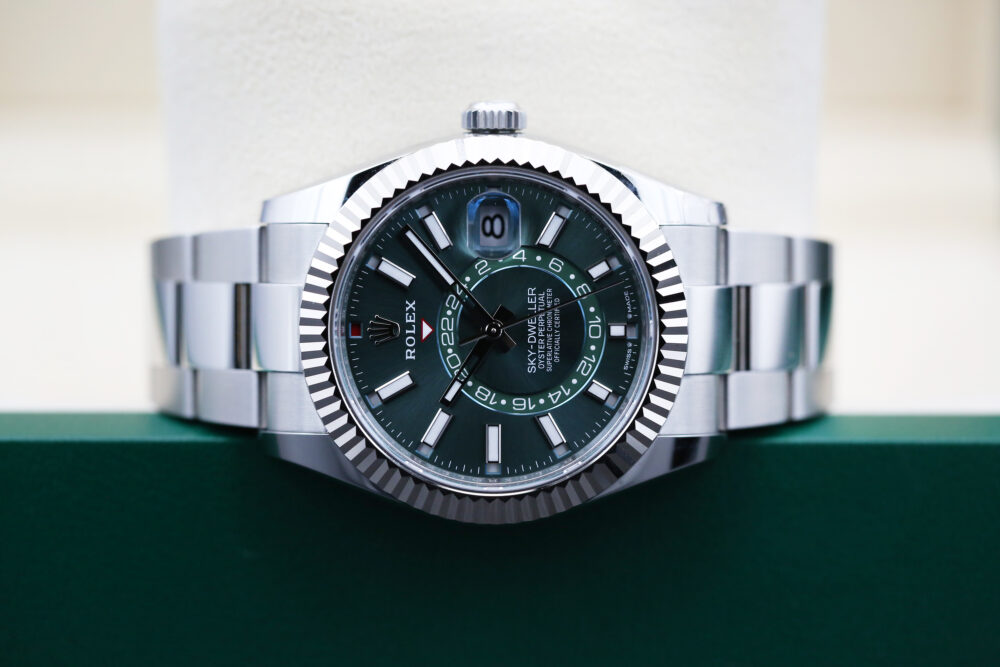 Rolex 336934 Green SKY-DWELLER 42mm 2024 - Image 3