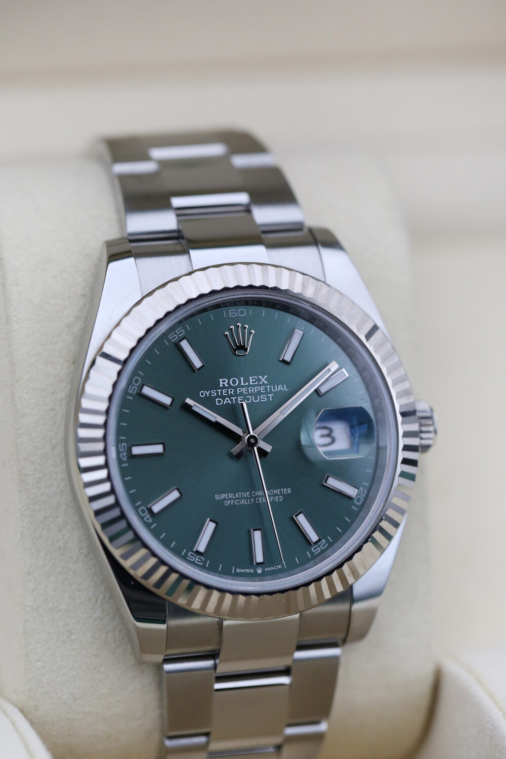 Rolex 126334 Mint Green DATEJUST 41mm 2024 - Image 2