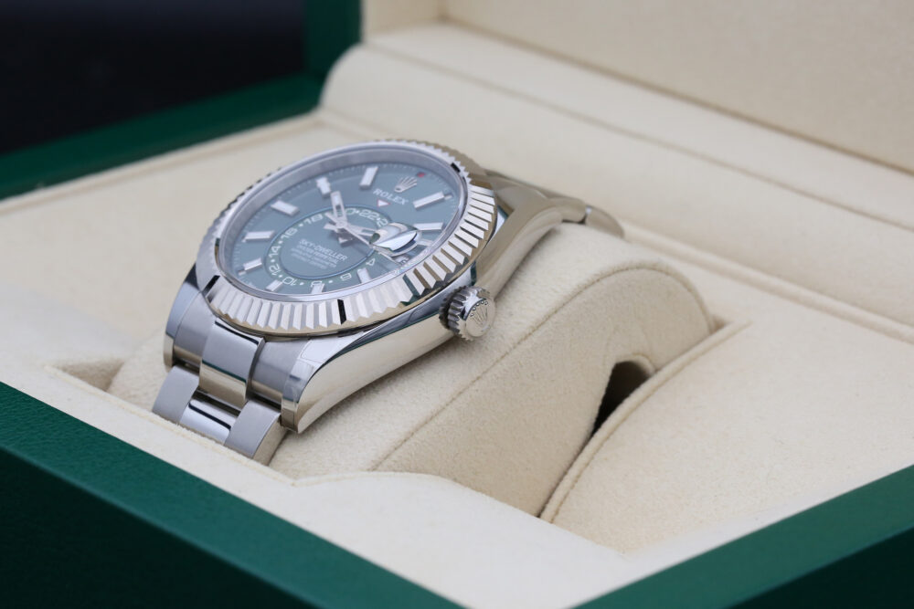 Rolex 336934 Green SKY-DWELLER 42mm 2024 - Image 6