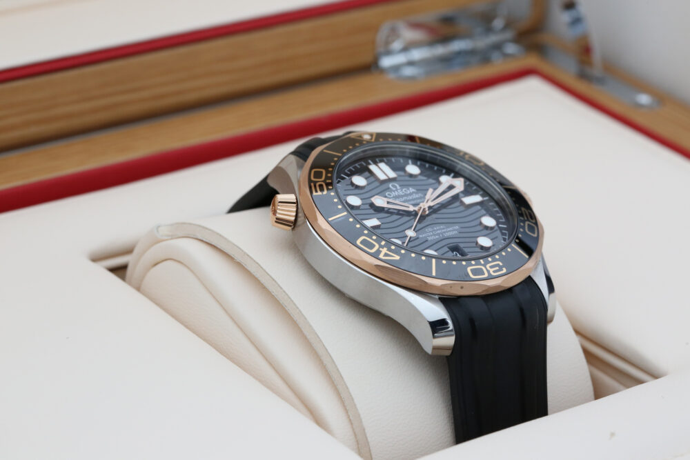 Omega 210.22.42.20.01.002 Black SEAMASTER 42mm 2022 - Image 6