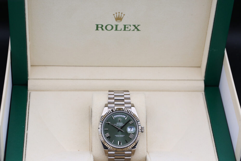 Rolex 228239 Olive DAY-DATE 40mm 2024 - Image 4