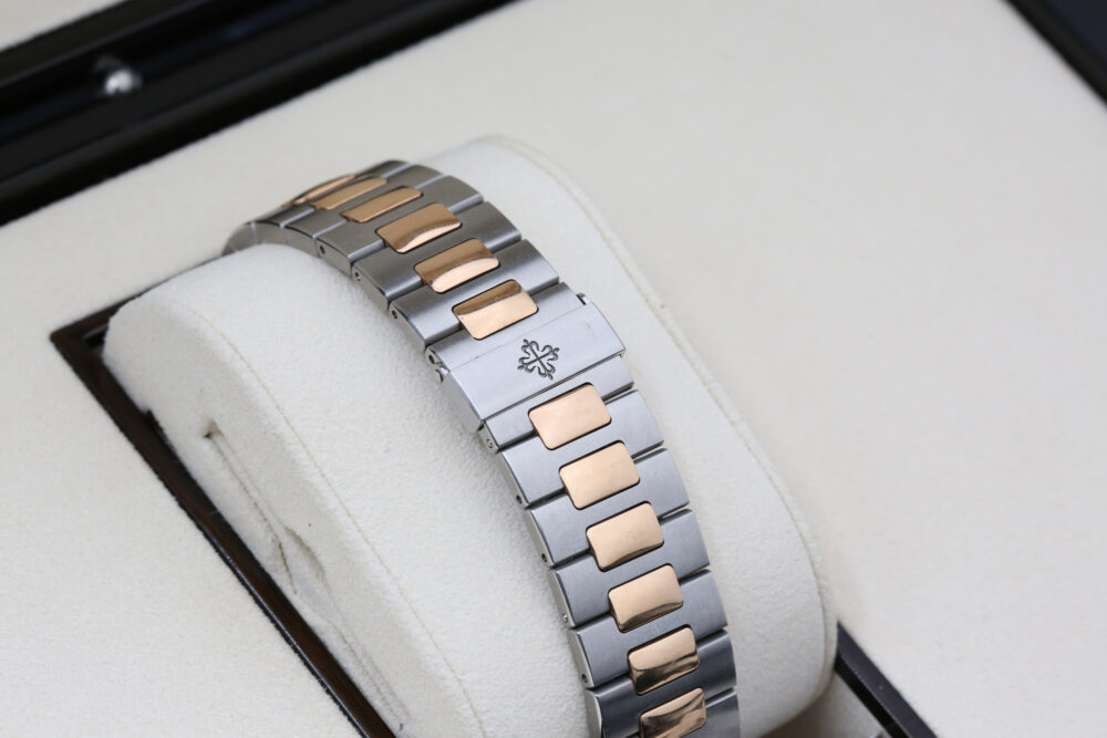 Patek Philippe 5980/1AR-001 Blue NAUTILUS  41mm 2019 - Image 8