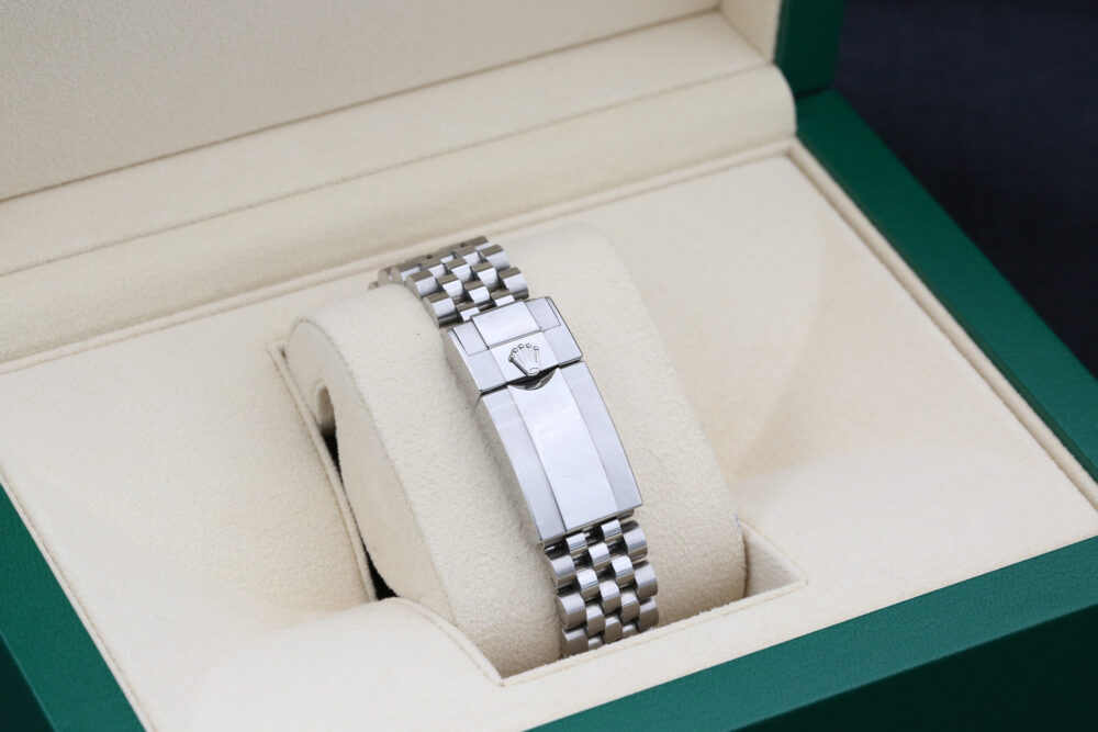 Rolex 126710BLNR Black GMT-MASTER II 40mm 2023 Batgirl - Image 8