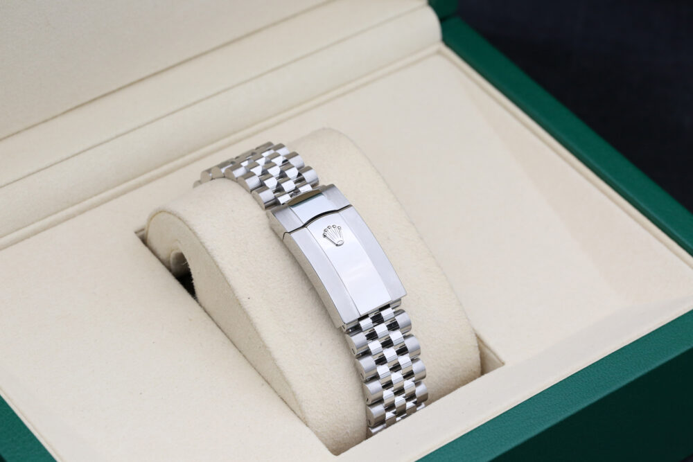 Rolex 126334 Mint Green DATEJUST 41mm 2025 - Image 8