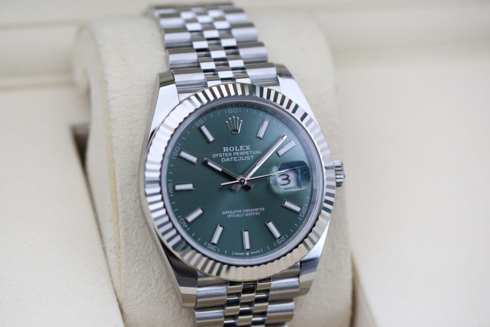 Rolex 126334 Mint Green DATEJUST 41mm 2025 - Image 2