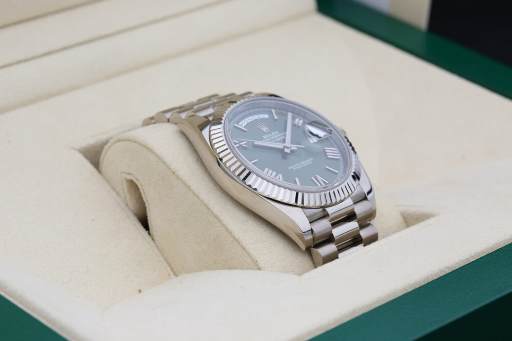 Rolex 228239 Olive DAY-DATE 40mm 2024 - Image 7