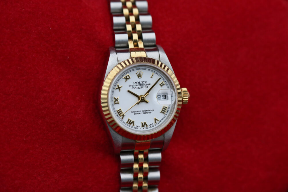 Rolex 69173 White Roman DATEJUST 26mm 1994 - Image 2